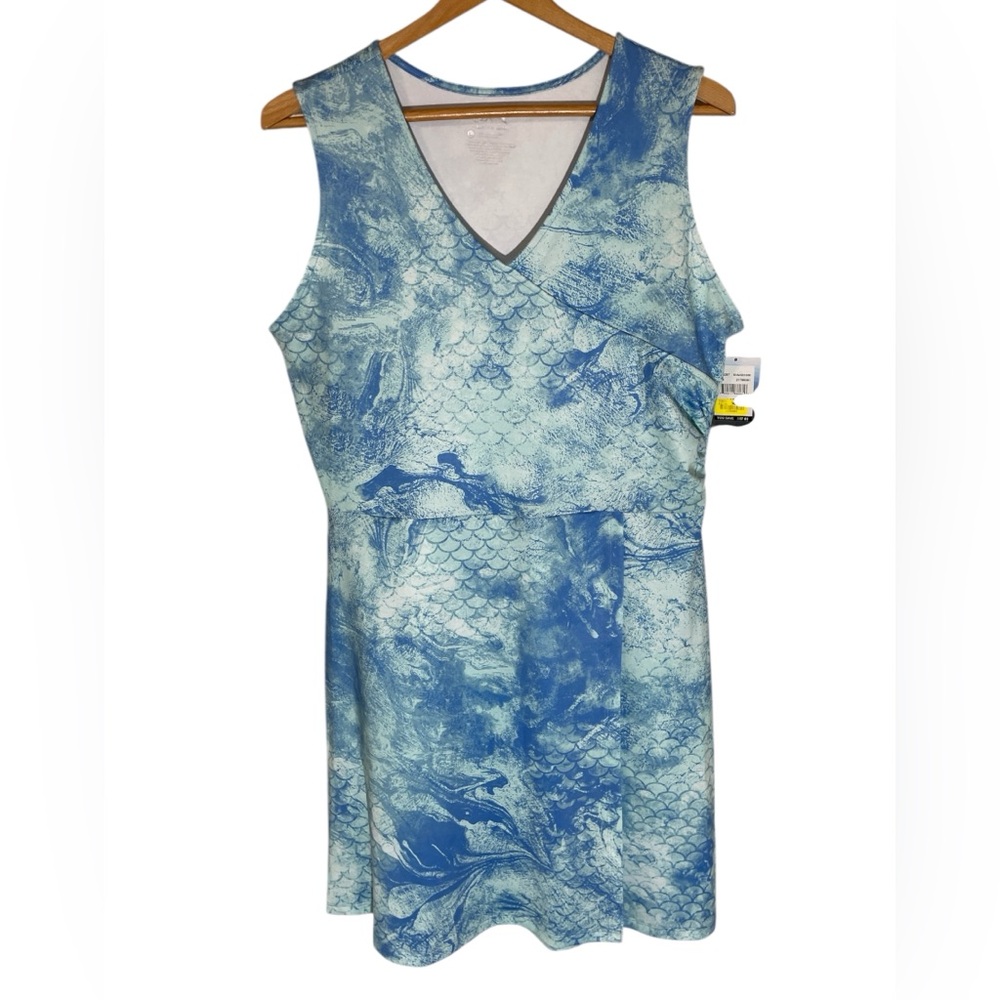 D8- Silver Bait New NWT Blue Sleeveless Performance 
Wicking Dress - Large